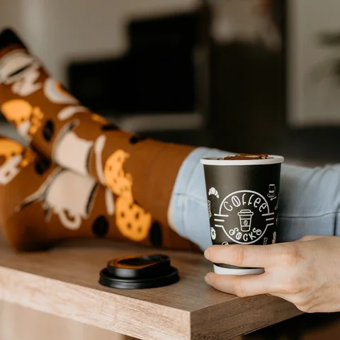 Coffee Socks | reference - kelímky s potiskem | takeawaycup.cz
