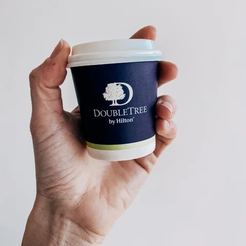 Double Tree Hotel | reference - kelímky s potiskem | takeawaycup.cz